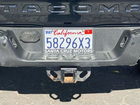 Used 2019 Toyota Tacoma TRD Off-Road image 17