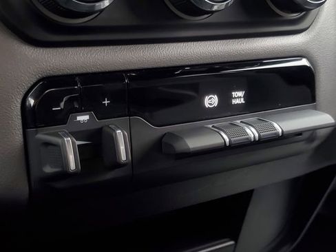 Used 2024 RAM 2500 Big Horn image 19