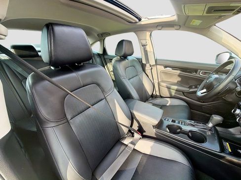 Used 2024 Honda Civic Touring image 28