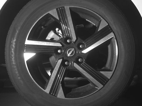 Used 2025 Nissan Sentra SV FWD image 15