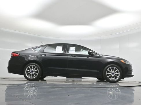 Certified 2017 Ford Fusion SE image 47