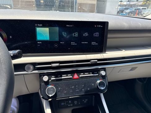 Certified 2025 Hyundai Tucson SEL AWD/4WD image 8