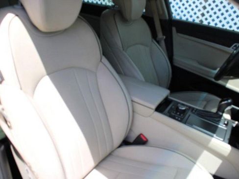 Used 2015 Hyundai Genesis 3.8 w/ Option Group 04 RWD image 9