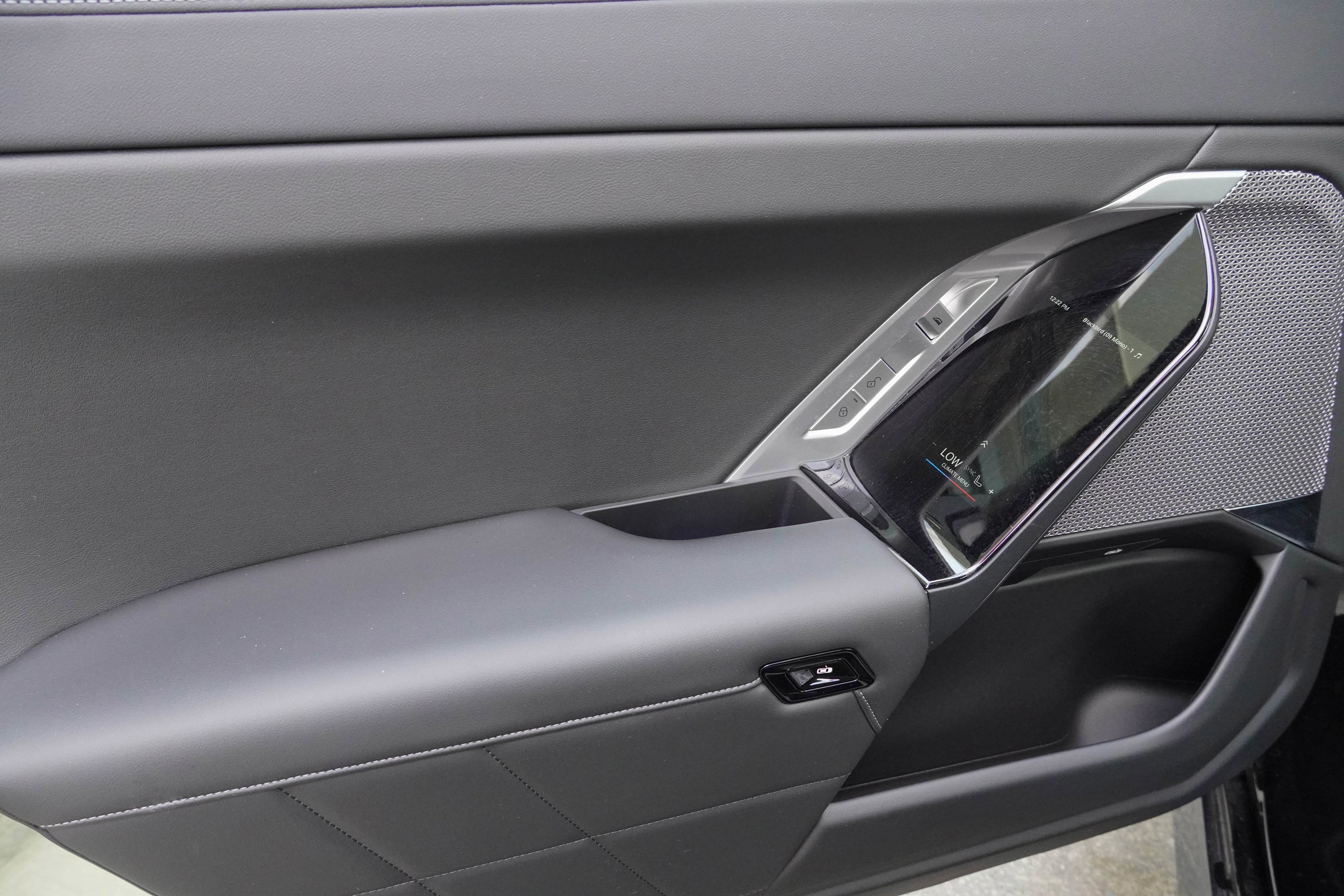 Used 2023 BMW 740i RWD image 32