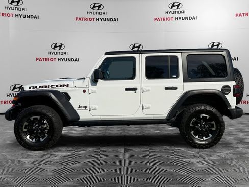 Used 2025 Jeep Wrangler Unlimited Rubicon AWD/4WD image 6