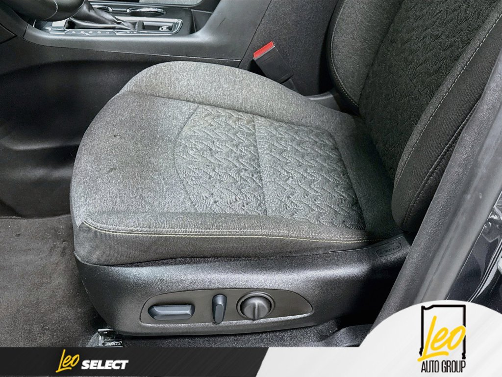 Used 2023 Chevrolet Equinox LT FWD image 21