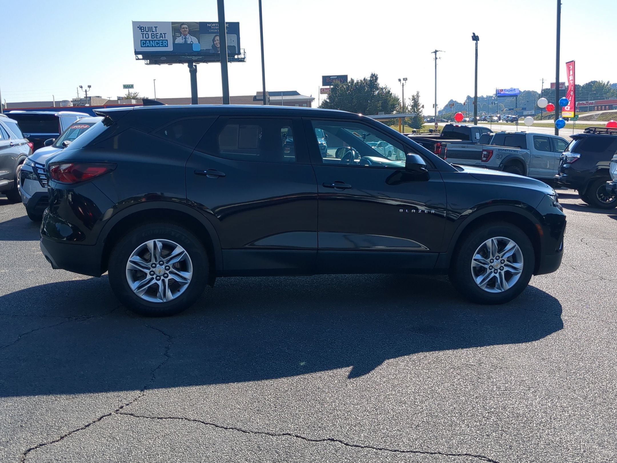 Used 2019 Chevrolet Blazer LT FWD image 4