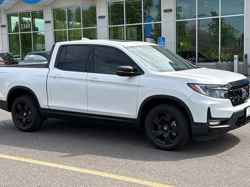 Certified 2024 Honda Ridgeline Black Edition image 1