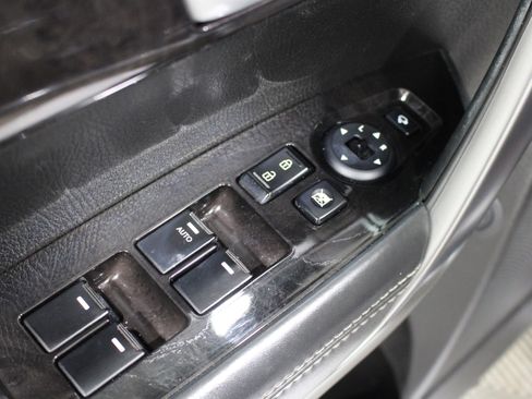 Used 2014 Kia Sorento SX w/ 3rd Row Package image 7