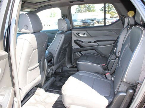 Used 2023 Chevrolet Traverse Premier w/ Redline Edition AWD/4WD image 7