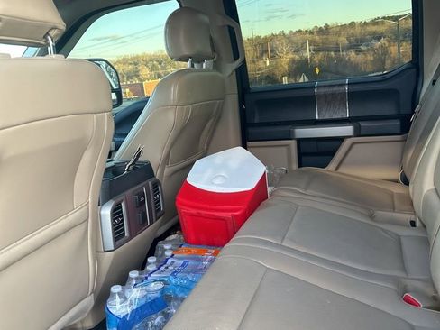 Used 2017 Ford F250 Lariat w/ Chrome Package image 33