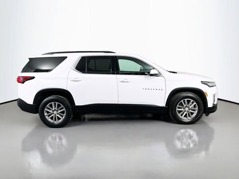 Used 2022 Chevrolet Traverse LT image 4