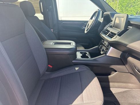 Used 2023 Chevrolet Suburban LS RWD image 29
