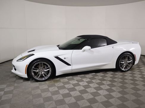 Used 2019 Chevrolet Corvette Stingray Convertible w/ 1LT image 16