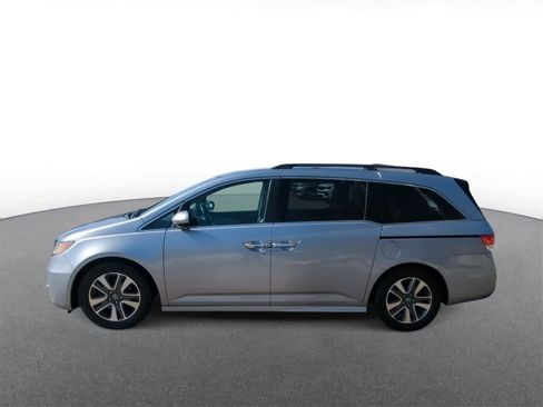 Used 2016 Honda Odyssey Touring Elite image 5