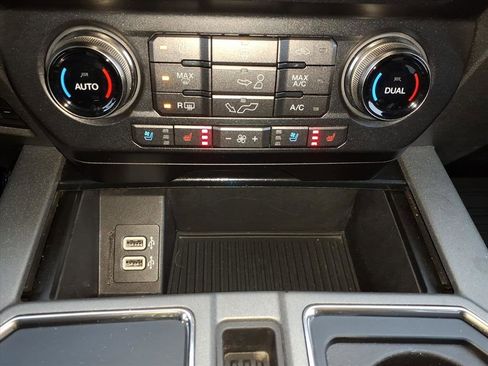 Used 2018 Ford F150 Raptor w/ Equipment Group 802A Luxury image 16