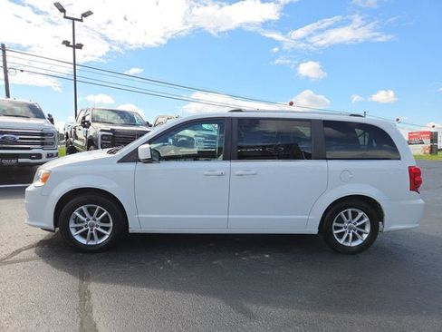Used 2019 Dodge Grand Caravan SXT FWD image 3