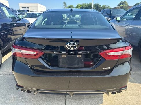 Used 2019 Toyota Camry XSE FWD image 5