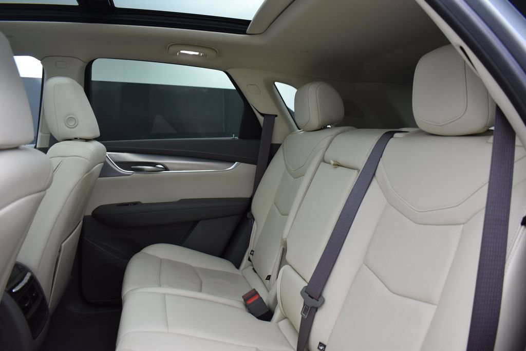 Certified 2024 Cadillac XT5 Premium Luxury AWD/4WD image 27