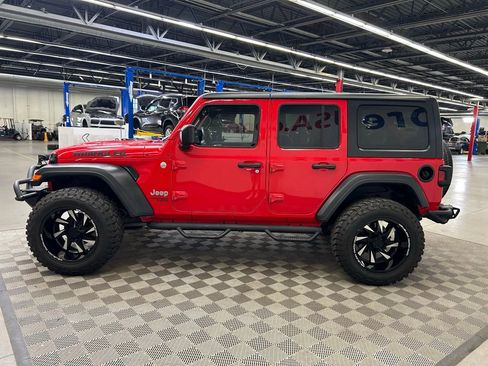 Used 2019 Jeep Wrangler Unlimited Sport S AWD/4WD image 6