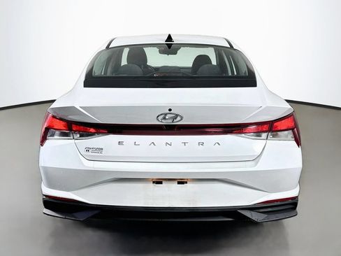 Used 2023 Hyundai Elantra SEL w/ Convenience Package FWD image 5