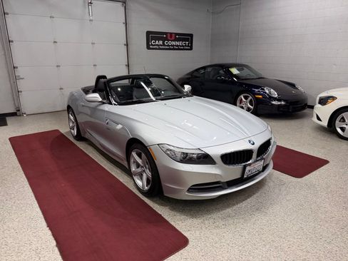 Used 2011 BMW Z4 sDrive30i RWD image 8