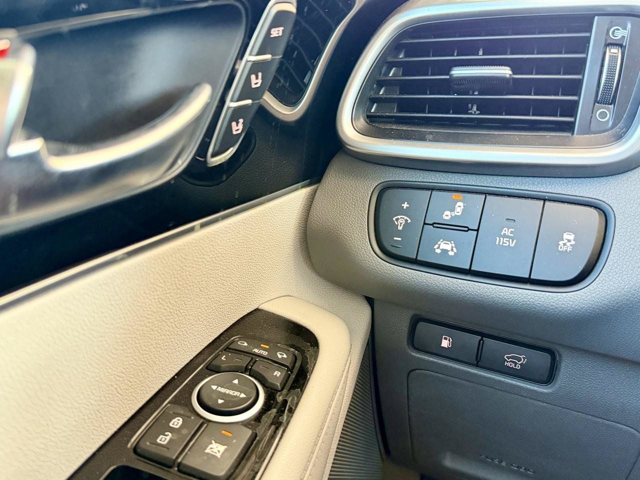 Used 2019 Kia Sorento SX w/ SX Touring Package FWD image 22