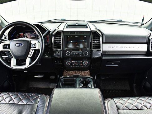 Used 2019 Ford F250 Lariat w/ Lariat Ultimate Package AWD/4WD image 27