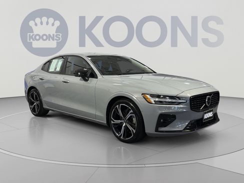 Used 2024 Volvo S60 B5 Plus AWD/4WD image 7