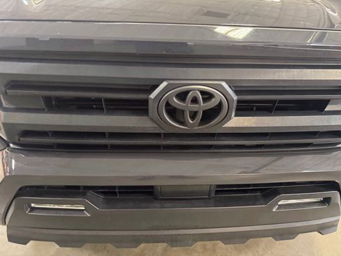 Certified 2025 Toyota Tacoma SR5 AWD/4WD image 23
