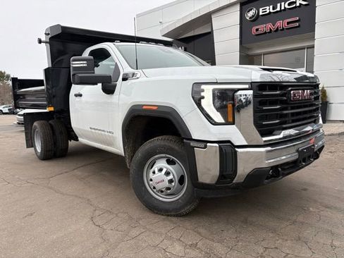 New 2026 GMC Sierra 3500 Pro w/ Convenience Package image 3