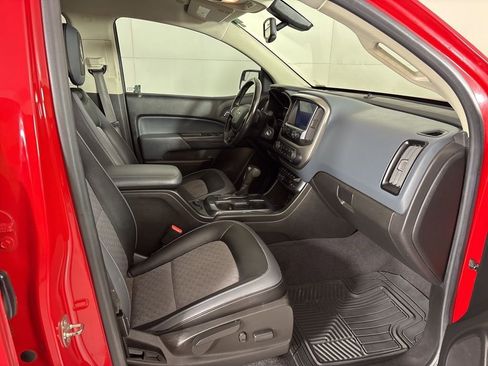 Used 2020 Chevrolet Colorado Z71 AWD/4WD image 17