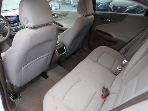 Used 2022 Chevrolet Malibu LT image 17