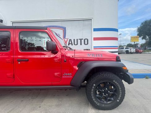 Used 2023 Jeep Wrangler Unlimited w/ Cold Weather Group AWD/4WD image 26