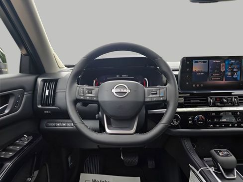 New 2026 Nissan Pathfinder Platinum AWD/4WD image 23