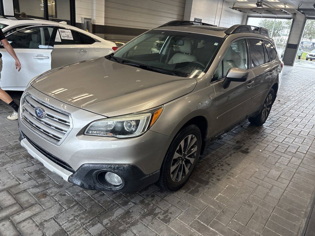 Used 2015 Subaru Outback 2.5i Limited AWD/4WD image 4