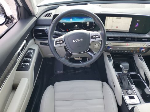 Used 2025 Kia Telluride SX Prestige image 12