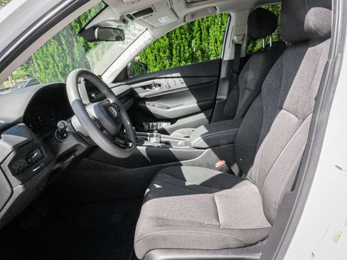 Used 2025 Honda Accord SE image 7