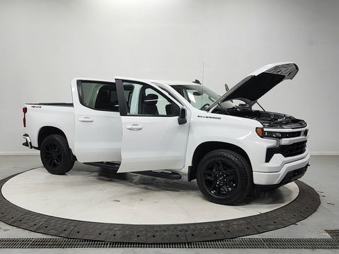 Used 2023 Chevrolet Silverado 1500 RST w/ Rally Edition image 9