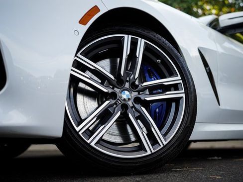 Used 2022 BMW M850i xDrive Coupe image 4