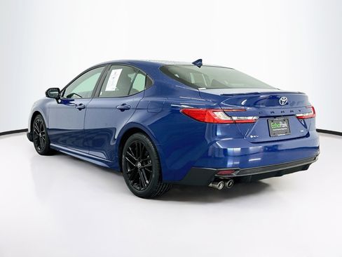 Used 2025 Toyota Camry SE FWD image 5