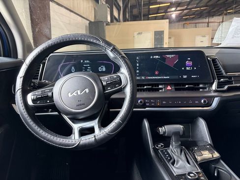 Used 2023 Kia Sportage EX image 23