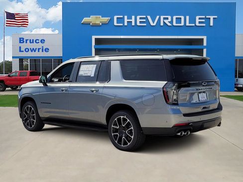 New 2026 Chevrolet Suburban RST w/ RST Capability Package AWD/4WD image 3