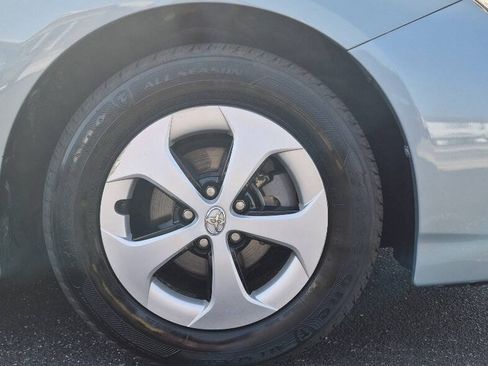 Used 2013 Toyota Prius Two FWD image 11