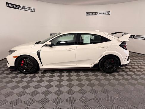 Used 2018 Honda Civic Type R image 3