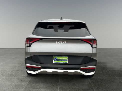 Used 2023 Kia Sportage LX image 7