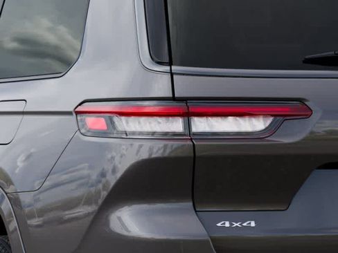 New 2026 Jeep Grand Cherokee L Limited image 9