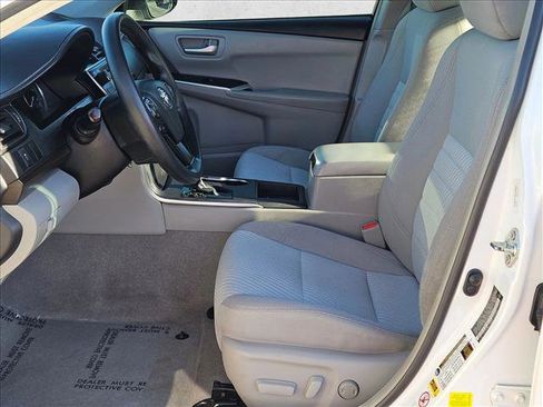 Used 2016 Toyota Camry LE image 15