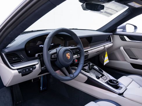 New 2026 Porsche 911 Carrera 4S image 4