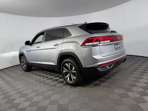 Used 2024 Volkswagen Atlas Cross Sport SE AWD/4WD image 10